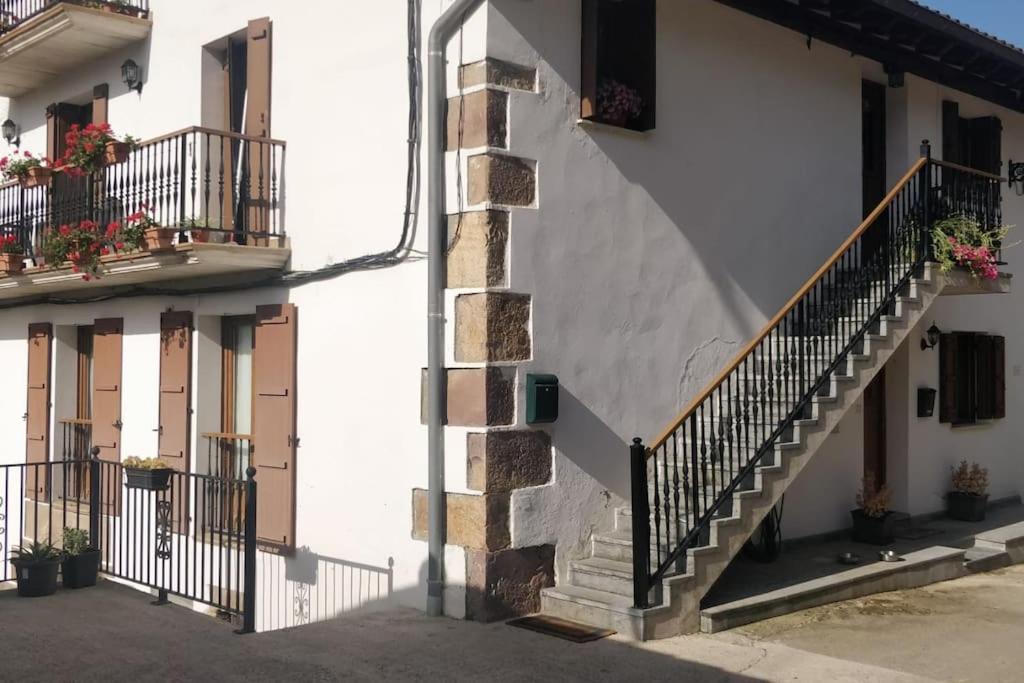Gartzinea, Amplia Y Preciosa Vivienda Rural Apartment Ezkurra Exterior photo