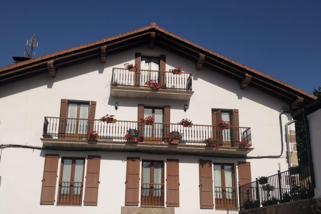 Gartzinea, Amplia Y Preciosa Vivienda Rural Apartment Ezkurra Exterior photo